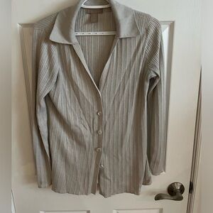 H&M button down T-Shirt